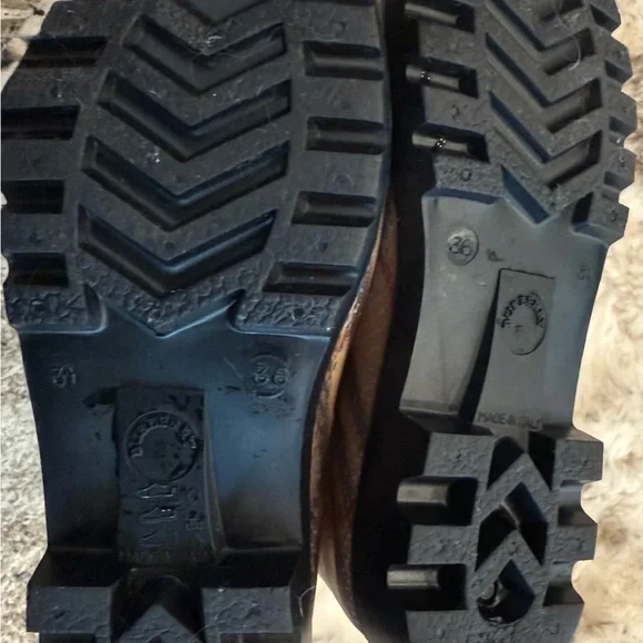 Burberry Novacheck Rain Boots - Picture 3 of 3